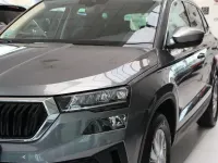 Usado Skoda Karoq Ambition 150 CV (110 kW) 2022 Gris / plata SUV