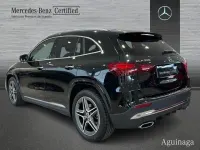 Usado Mercedes GLA200 163 CV (119 kW) 2024 Negro cosmos SUV