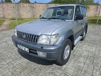 Usado Toyota Land Cruiser 163 CV (119 kW) 2001 Gris / plata SUV