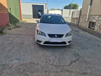 Usado Seat Leon Xperience 110 CV (80 kW) 2016 Blanco Familiar
