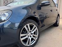 Usado VW Golf VI Highline 102 CV (75 kW) 2009 Verde Utilitario