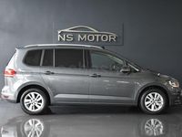 Usado VW Touran Advance 150 CV (110 kW) 2019 Gris / plata Monovolumen