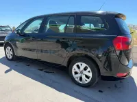 Usado Citroën Grand C4 Picasso Attraction 115 CV (84 kW) 2014 Negro Monovolumen