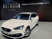 Usado Seat Leon Style 115 CV (84 kW) 2022 Blanco Familiar