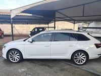 Usado Skoda Superb Ambition 190 CV (139 kW) 2016 Blanco Familiar