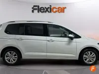 Usado VW Touran Advance 115 CV (84 kW) 2020 Blanco Monovolumen