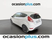Usado Ford Fiesta Trend 101 CV (74 kW) 2015 Blanco Utilitario