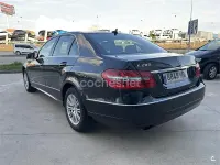 Käytetty Mercedes E200 Avantgarde 184 HP (135 kW) 2011 Musta Sedan