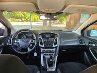 Usado Ford Focus Trend 90 CV (66 kW) 2011 Gris Berlina