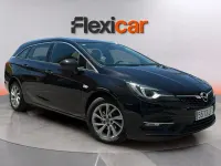Usado Opel Astra Ultimate 145 CV (106 kW) 2020 Negro Familiar