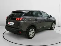 Usado Peugeot 3008 Active 131 CV (96 kW) 2022 Gris SUV