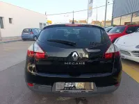 Usado Renault Mégane LIMITED 116 CV (85 kW) 2015 Negro Utilitario