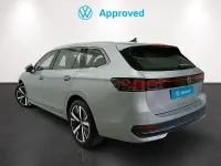 Nuevo VW Passat Business 150 CV (110 kW) 2025 Gris / plata Familiar