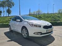 Używany Kia Ceed 100 KM (73 kW) 2015 Biały Hatchback