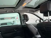 Usado Renault Grand Scénic III Bose Edition 130 CV (95 kW) 2012 Beige Monovolumen