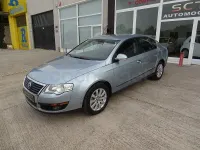 Usado VW Passat Advance 105 CV (77 kW) 2006 Azul Berlina