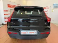 Usado Volvo XC40 Momentum 129 CV (94 kW) 2022 Negro SUV