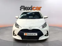 Usado Toyota Yaris Hybrid Active 116 CV (85 kW) 2025 Blanco Berlina