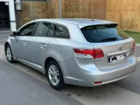 Usado Toyota Avensis Advance 126 CV (92 kW) 2010 Gris Berlina