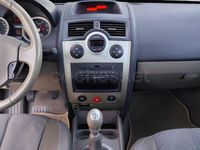 Usado Renault Mégane Cabriolet Dynamique 136 CV (100 kW) 2004 Negro Descapotable