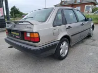 Usado Volvo 440 90 CV (66 kW) 1990 Gris Utilitario