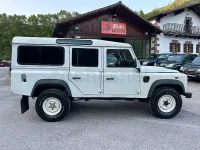 Usado Land Rover Defender S 122 CV (89 kW) 2008 Blanco Familiar