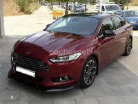 Usado Ford Mondeo Titanium 180 CV (132 kW) 2015 Granate Berlina