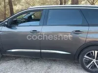 Usado Peugeot 5008 Style 130 CV (95 kW) 2017 Marrón Monovolumen