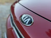Usado Kia Rio 84 CV (61 kW) 2018 Granate Berlina