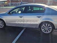 Usado VW Passat Advance 140 CV (102 kW) 2012 Gris / plata Berlina