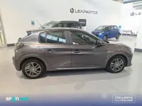 Usado Peugeot 208 Active 101 CV (74 kW) 2022 Gris Utilitario
