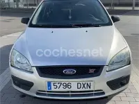 Usado Ford Focus Trend 115 CV (84 kW) 2006 Gris / plata Berlina