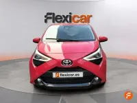Usado Toyota Aygo X-play 72 CV (52 kW) 2019 Rojo Utilitario