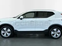 Usado Volvo XC40 Momentum 163 CV (119 kW) 2022 Blanco SUV