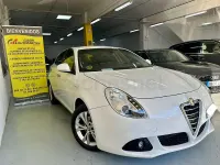 Usado Alfa Romeo Giulietta Distinctive 105 CV (77 kW) 2013 Blanco Utilitario