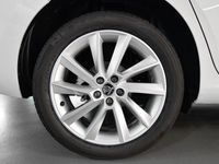 Usado Skoda Scala Ambition 110 CV (80 kW) 2023 Plata brilliant metalizado Utilitario