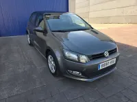 Usado VW Polo Advance 75 CV (55 kW) 2014 Marrón Utilitario