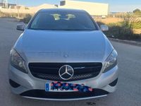 Usado Mercedes B200 AMG line 136 CV (100 kW) 2014 Gris / plata Monovolumen