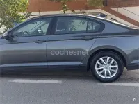Usado VW Passat Advance 120 CV (88 kW) 2015 Gris / plata Berlina