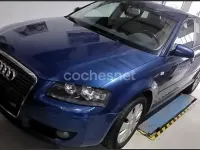 Usado Audi A3 Attraction 170 CV (125 kW) 2005 Azul Utilitario