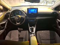 Usado Toyota Yaris Hybrid 92 CV (67 kW) 2025 Plateado Berlina