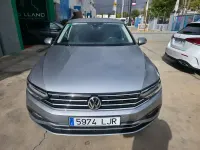 Usado VW Passat 150 CV (110 kW) 2020 Gris Berlina