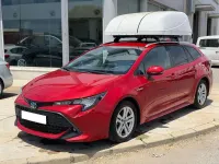 Usado Toyota Corolla Active 122 CV (89 kW) 2019 Rojo Familiar