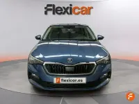 Usado Skoda Scala Ambition 110 CV (80 kW) 2021 Azul Utilitario