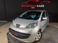 Usado Peugeot 107 Urban Move 68 CV (50 kW) 2008 Gris / plata Utilitario