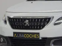 Usado Peugeot 2008 Allure 110 CV (80 kW) 2022 Blanco SUV