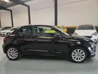 Usado Audi A1 Ambition 105 CV (77 kW) 2010 Negro Utilitario