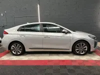 Usado Hyundai Ioniq 141 CV (103 kW) 2018 Gris / plata Utilitario