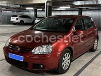 Usado VW Golf V Trendline 105 CV (77 kW) 2008 Granate Familiar