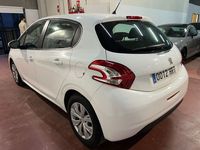 Usado Peugeot 208 Allure 68 CV (50 kW) 2013 Blanco Utilitario